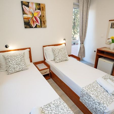 Rooms Magnolia With Pool Novalja Ngoại thất bức ảnh