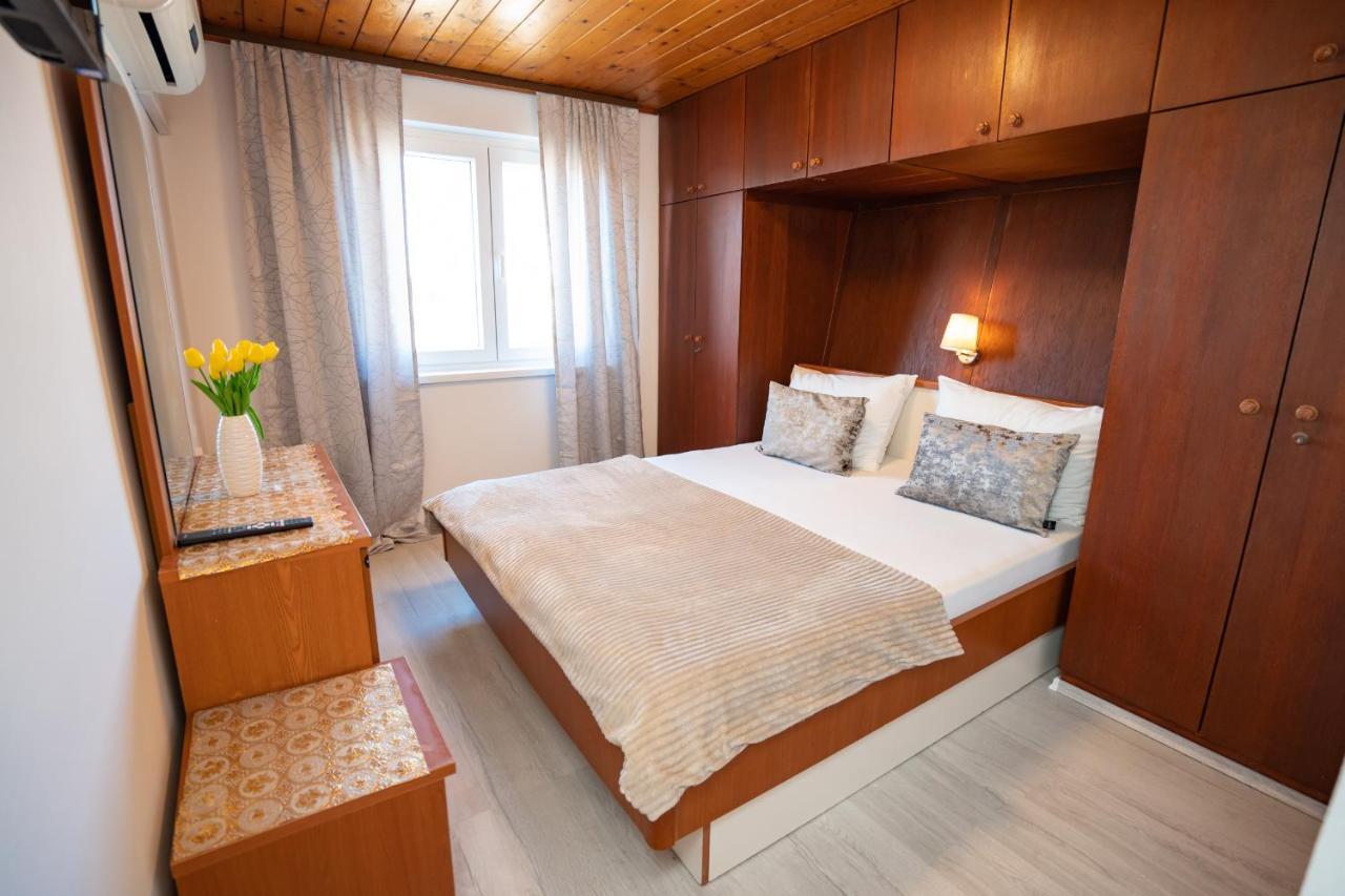 Rooms Magnolia With Pool Novalja Ngoại thất bức ảnh